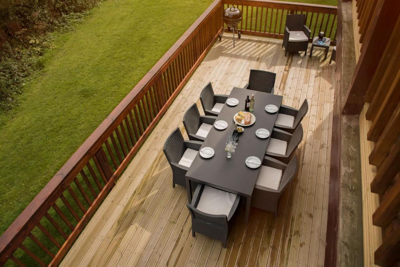 Skylark Sleeps 8 Private Hot Tub & Dogs Welcome Nr Padstow, Resort Pool Bar & Watersports St Columb Major Exterior foto